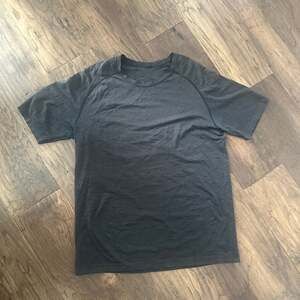 Lululemon Metal Vent Tech Short Sleeve Shirt 2.0 Graphite Grey/Black
